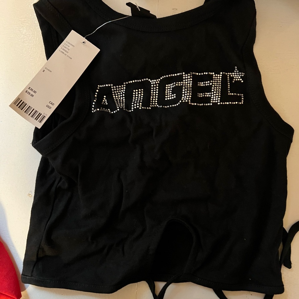 UO black crop top